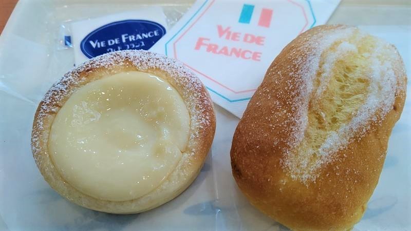ヴィ・ド・フランスの「クリームチーズブリオッシュ」と「はちみつバターパン」