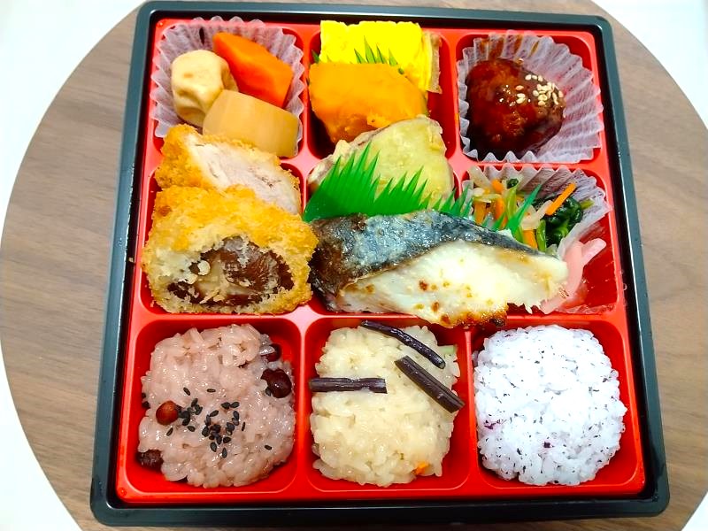 イトーヨーカドーの「銀だら西京焼の松花堂弁当」