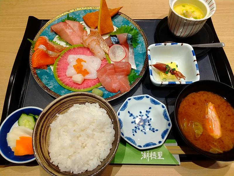 寿司と日本料理 湖穂里のお刺身定食