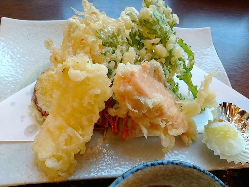 魚力定食の天ぷら