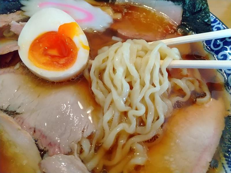 月の家らーめんの麺