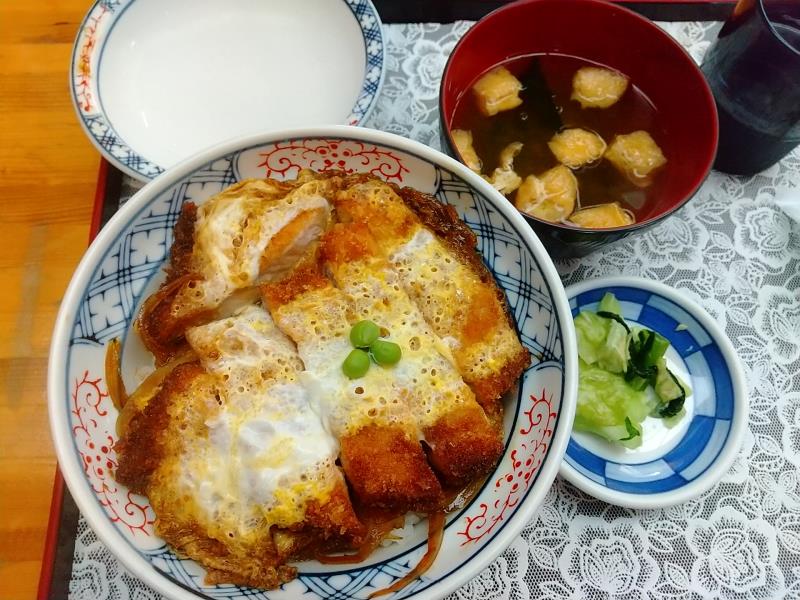 なかじまの「元祖煮込みソースカツ丼」