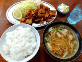 舞木ドライブインの焼肉定食