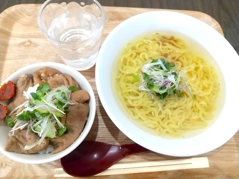 伊藤商店の平日ランチセット