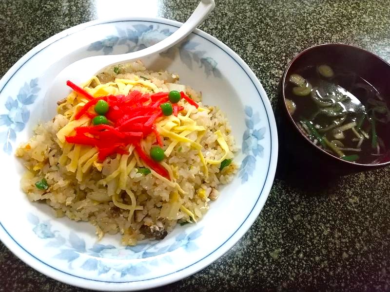 白十字食堂のチャーハン