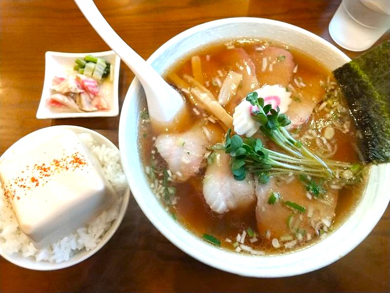 かこい食堂のチャーシュー麺&とうふめし