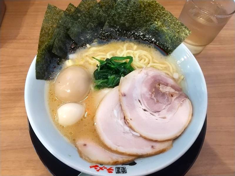 町田商店のMAXラーメン