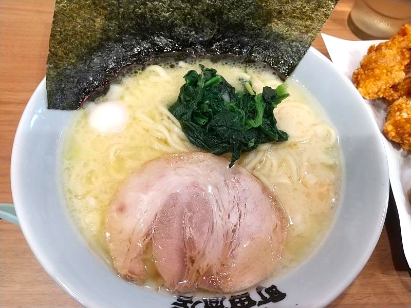 塩豚骨ラーメン