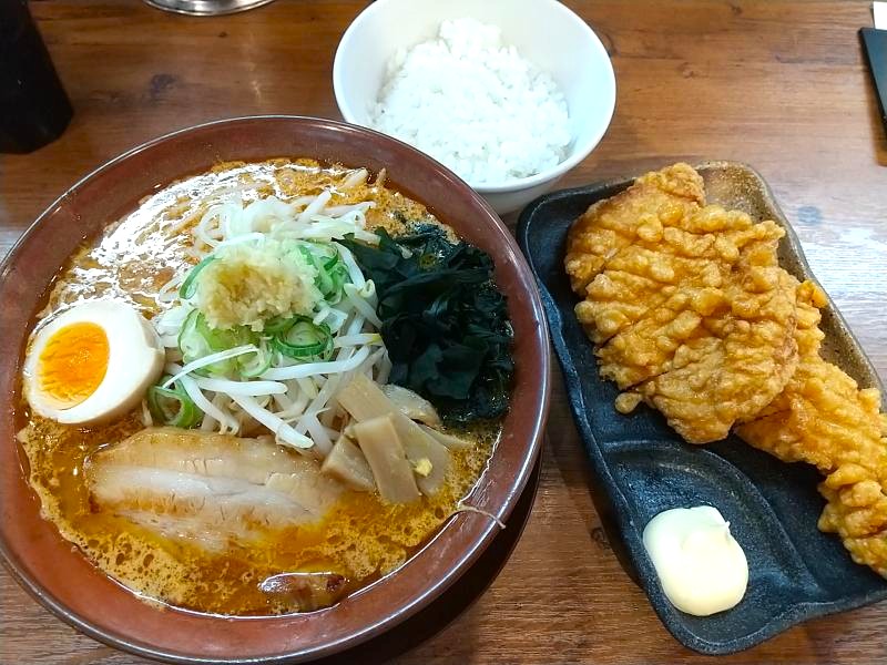 丸高屋のAランチ