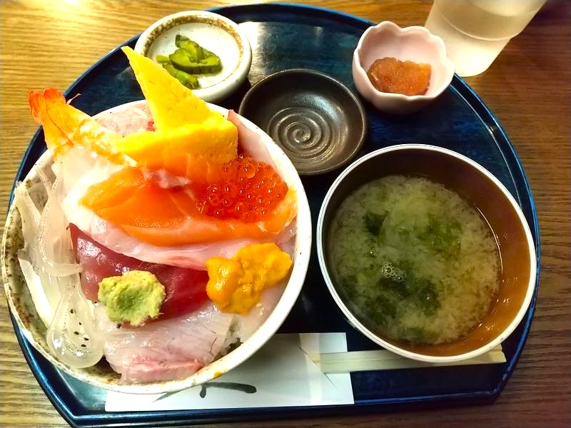 東家のサービスおみくじ丼B