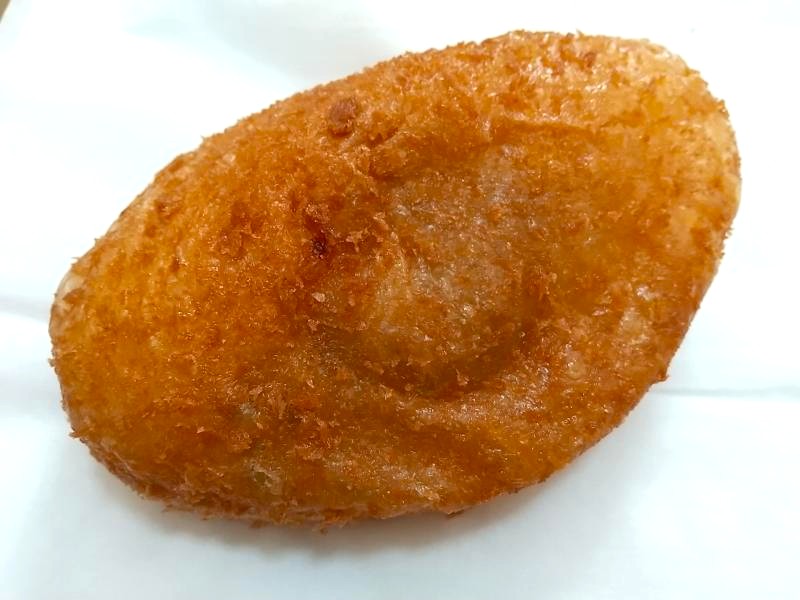 牛すじカレーパン