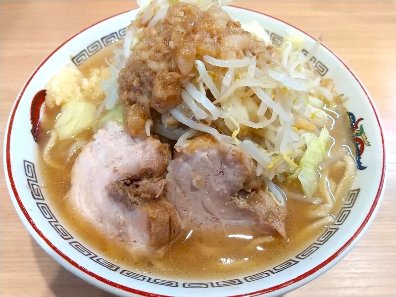 豚山の小ラーメン（全マシ）