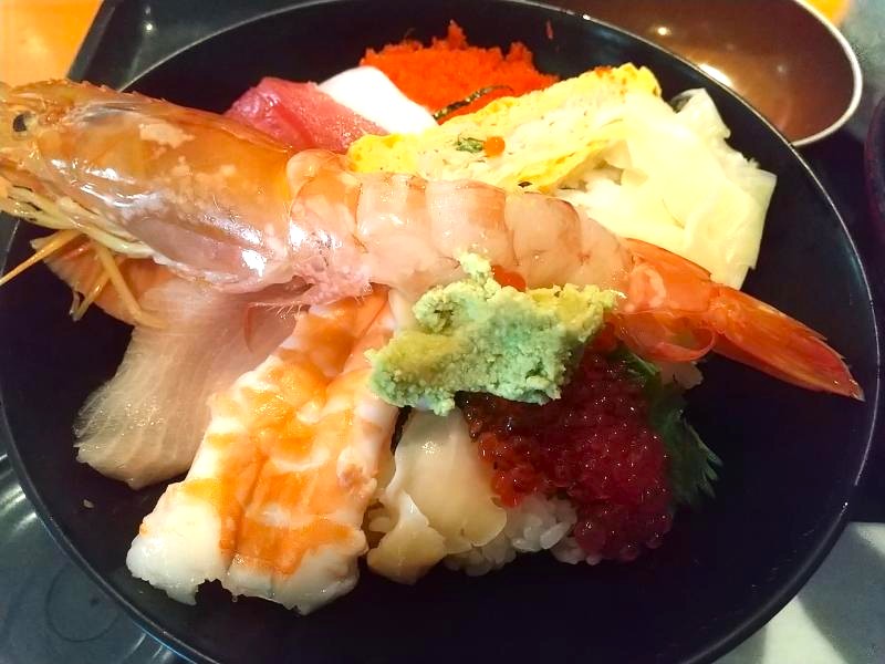 いちば丼の海鮮ネタ