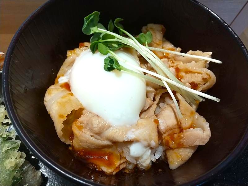 ミニ豚生姜焼き丼